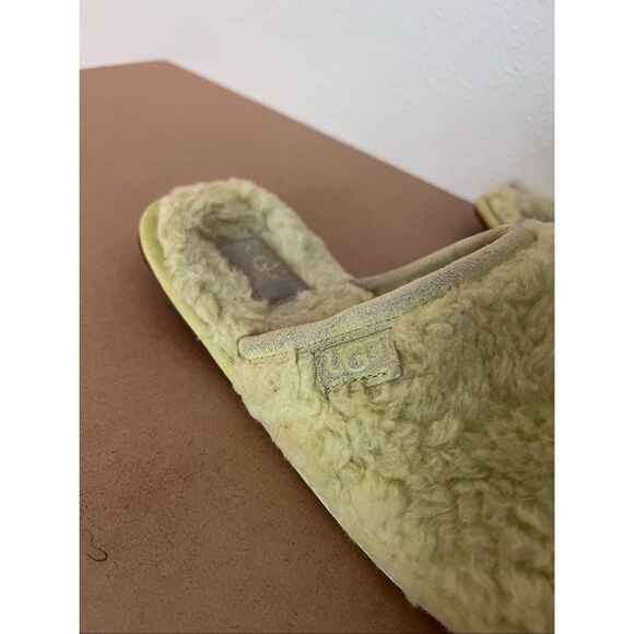 UGG Curly Cue Neon Yellow Shearling Lambswool Slipper Size 10 - Picture 3 of 5